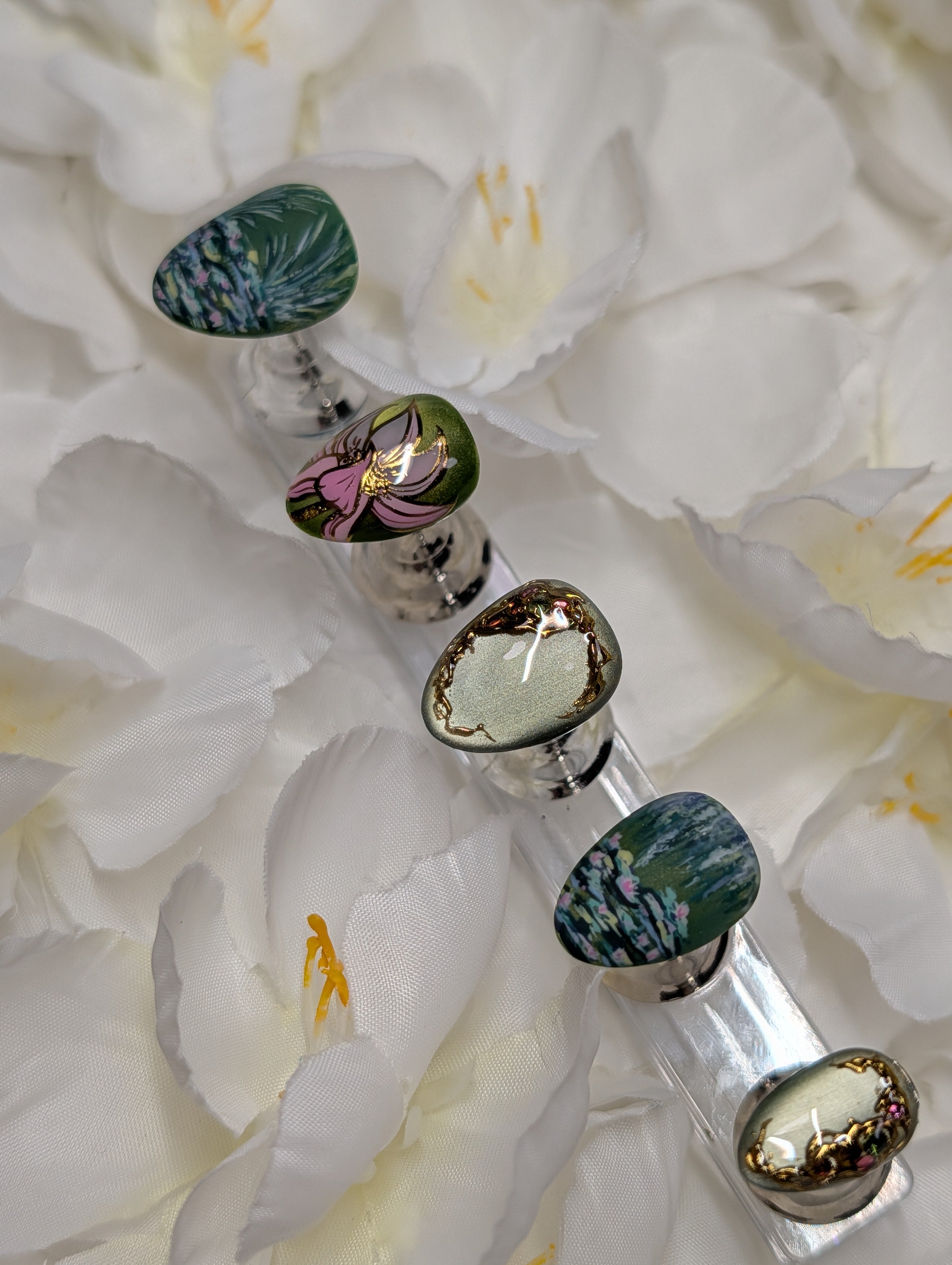 "Bassin Aux Nympheas" Nail Set