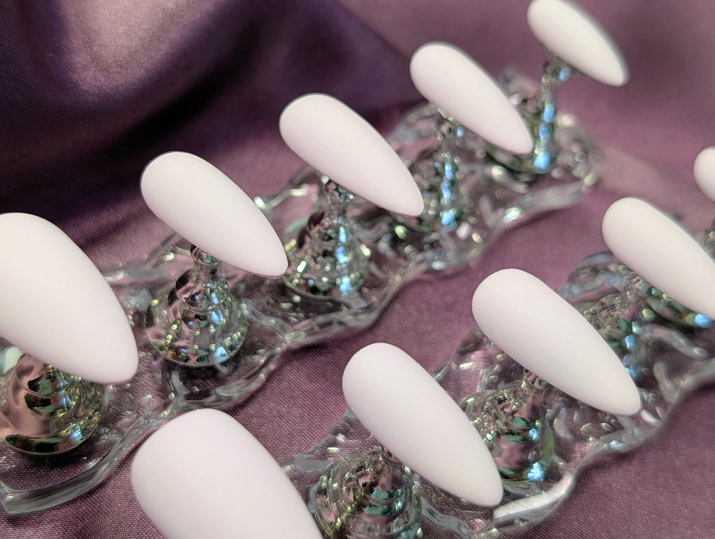 "THE CHRISTINE" Nail Set