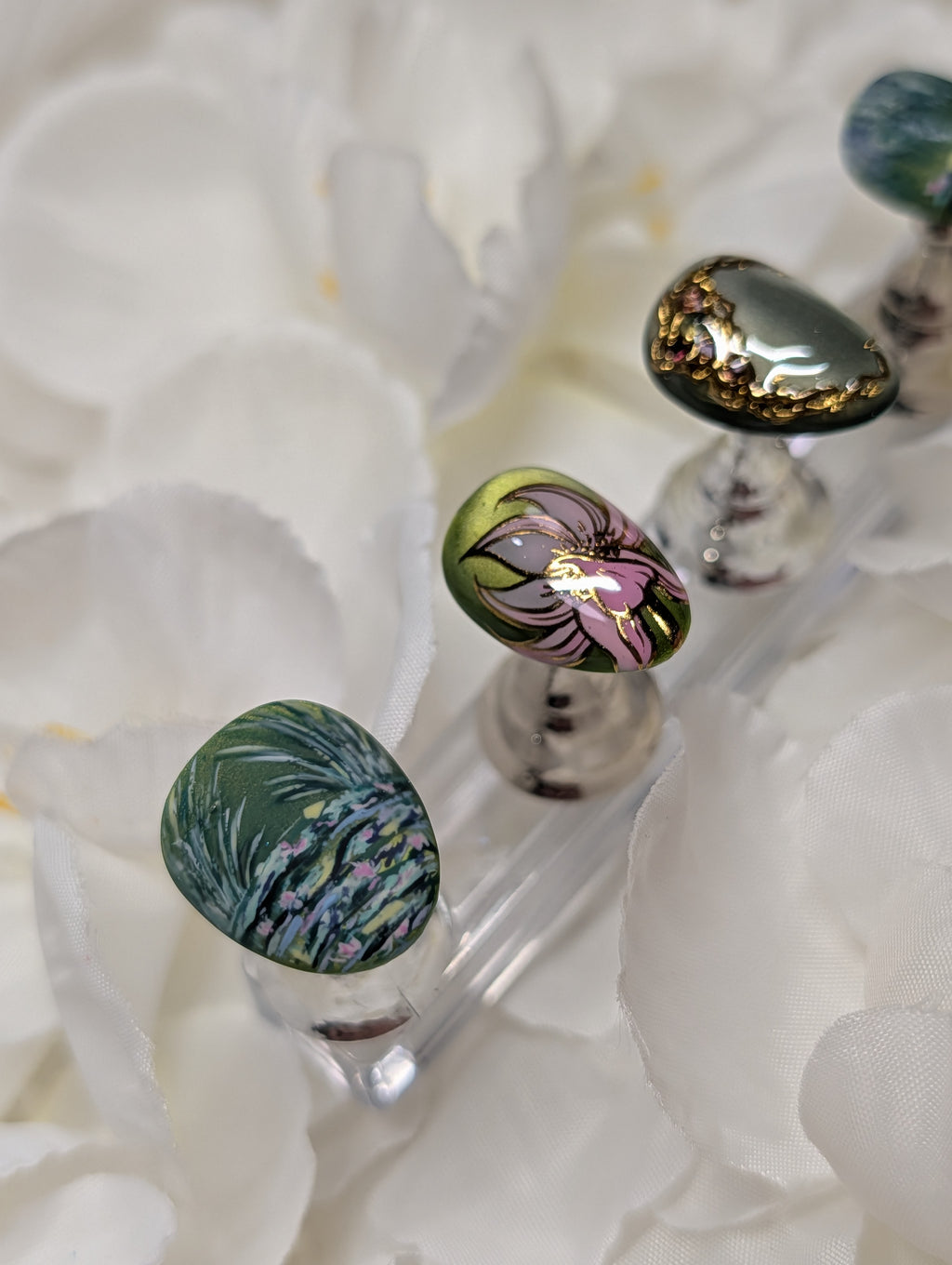 "Bassin Aux Nympheas" Nail Set