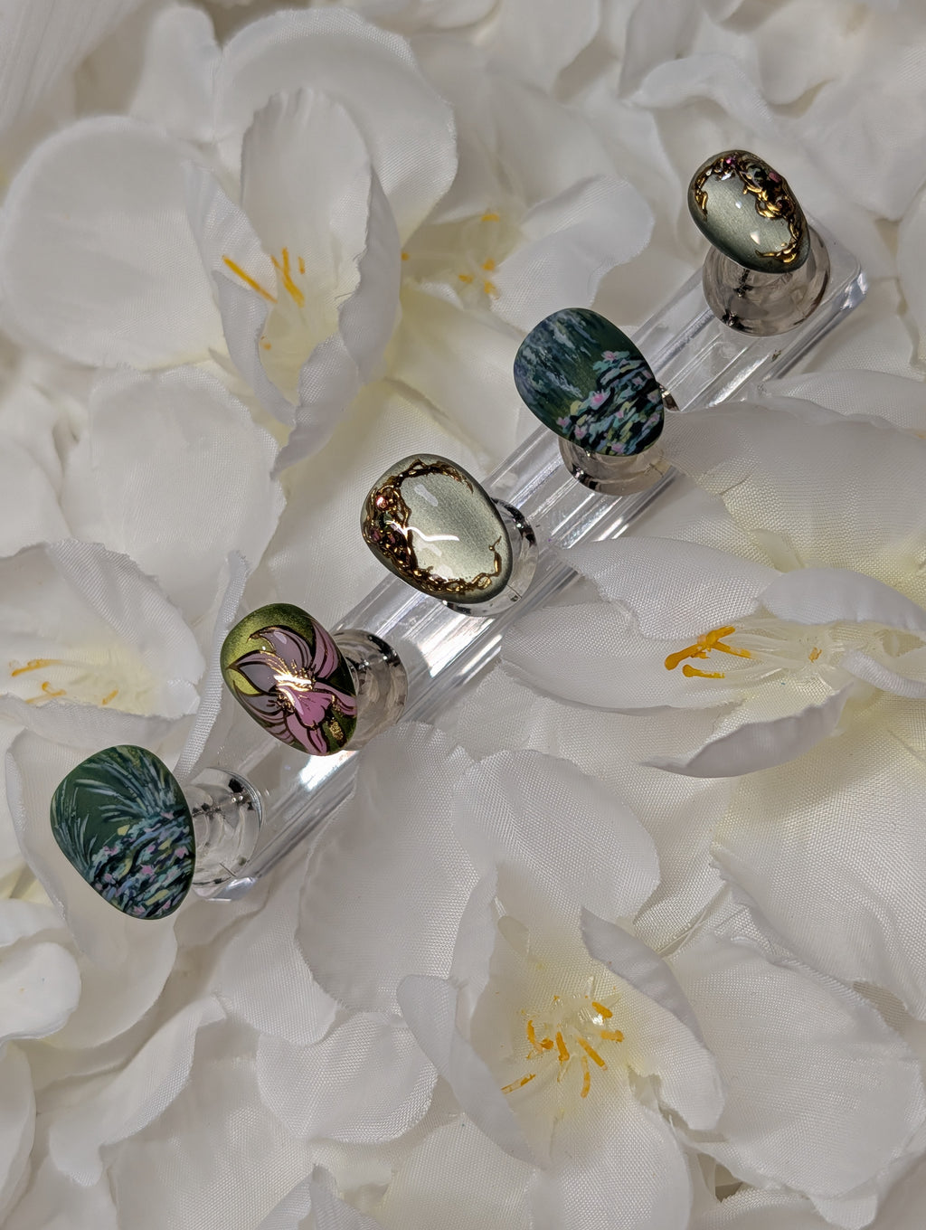 "Bassin Aux Nympheas" Nail Set