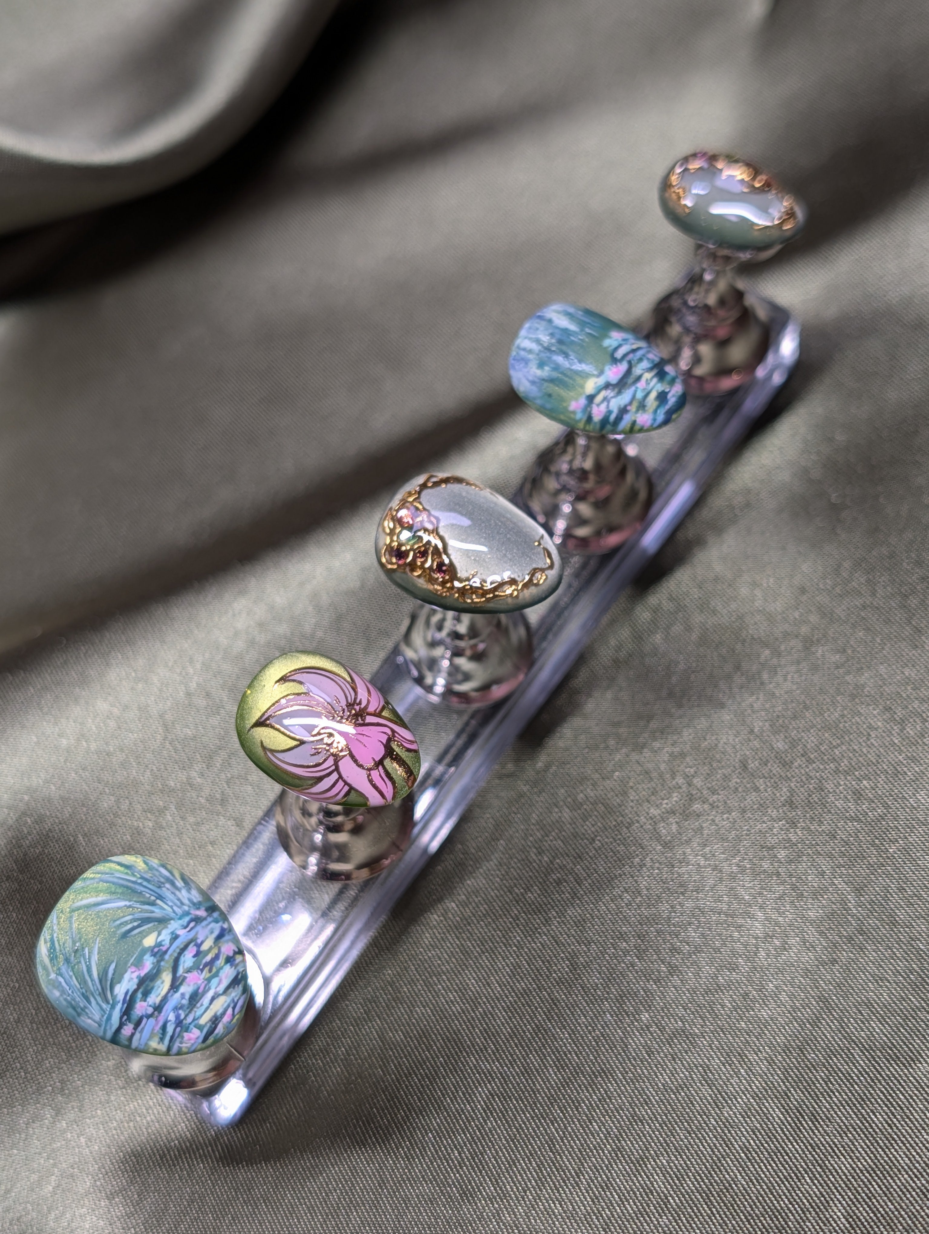 "Bassin Aux Nympheas" Nail Set